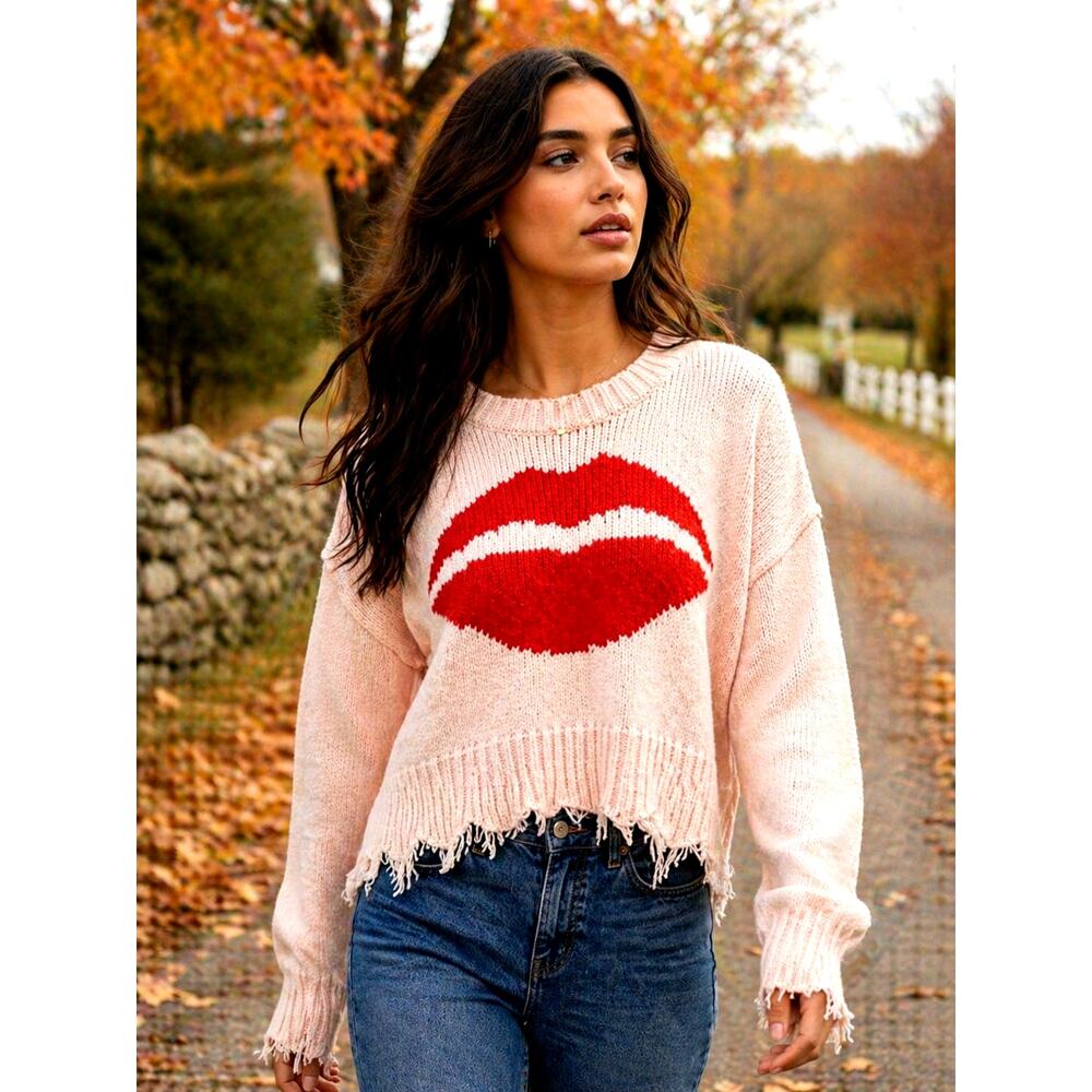 WildFox 'First Kiss' Long Sleeve Crew Neck Frayed Hems Cuffs Cropped Sweater M